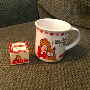 Vintage Annie mug and Avon necklace